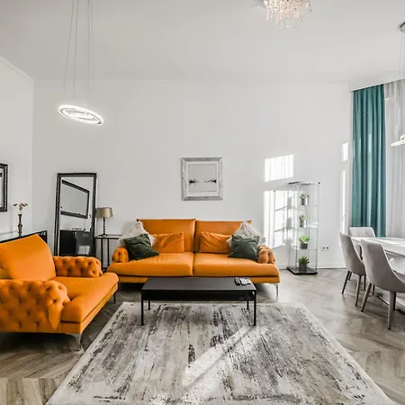 Luxury Downtown Dreams