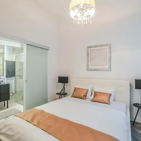 Luxury Downtown Dreams Budapest